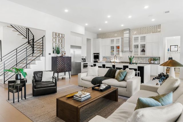 17016 Sanglier DR, Austin, TX 78738