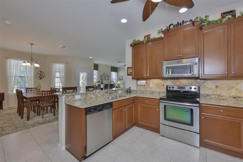 Image 14 of property listing at 5508 SUNSET FALLS DRIVE, Apollo Beach, FL 33572