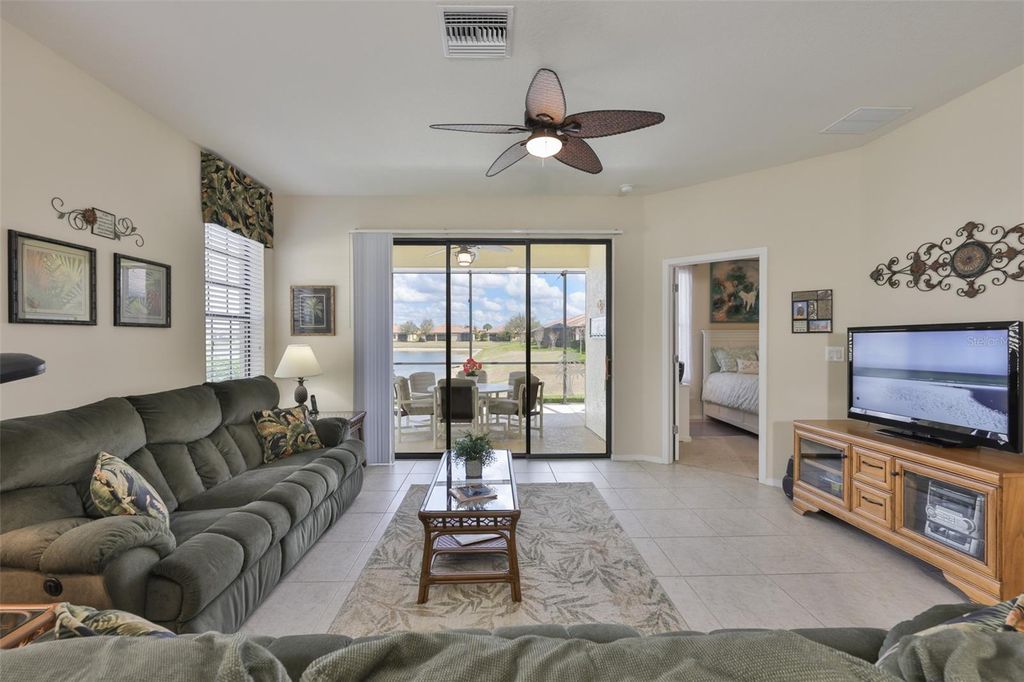 Image 20 of property listing at 5508 SUNSET FALLS DRIVE, Apollo Beach, FL 33572
