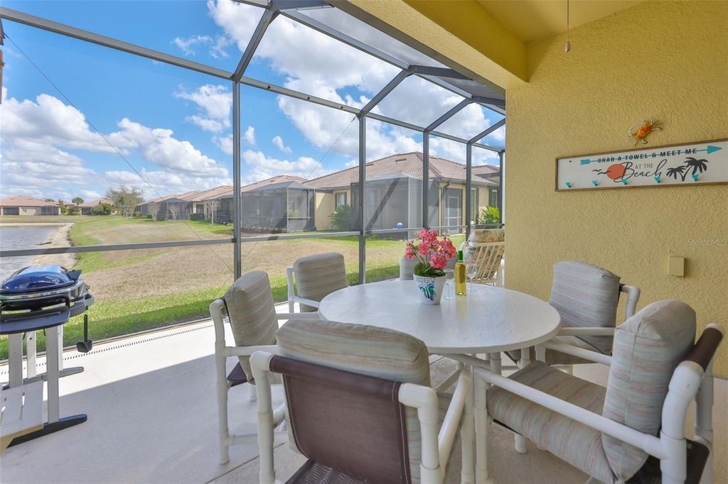 Image 24 of property listing at 5508 SUNSET FALLS DRIVE, Apollo Beach, FL 33572