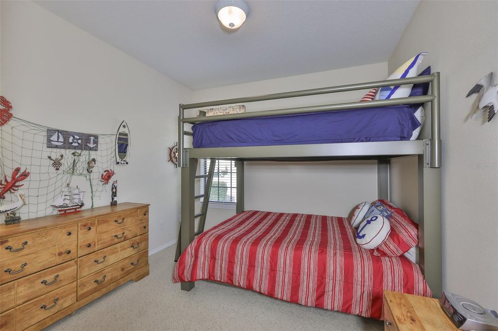 Image 37 of property listing at 5508 SUNSET FALLS DRIVE, Apollo Beach, FL 33572