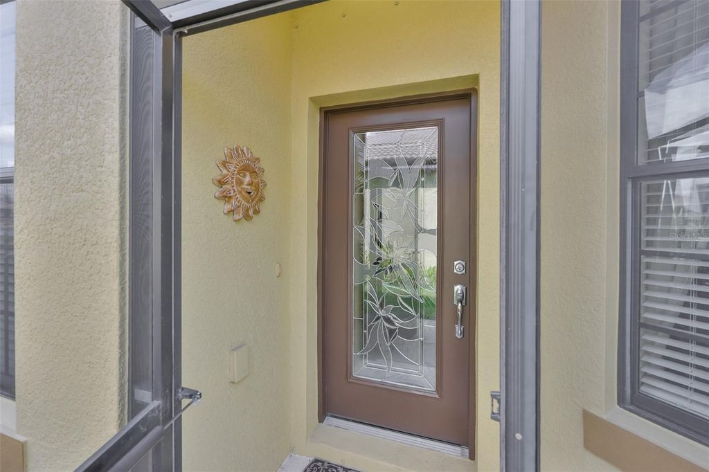 Image 7 of property listing at 5508 SUNSET FALLS DRIVE, Apollo Beach, FL 33572