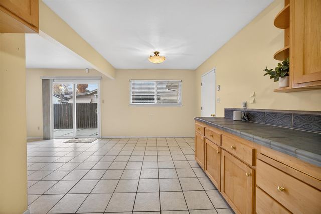 5125 Love Way, Carmichael, CA 95608