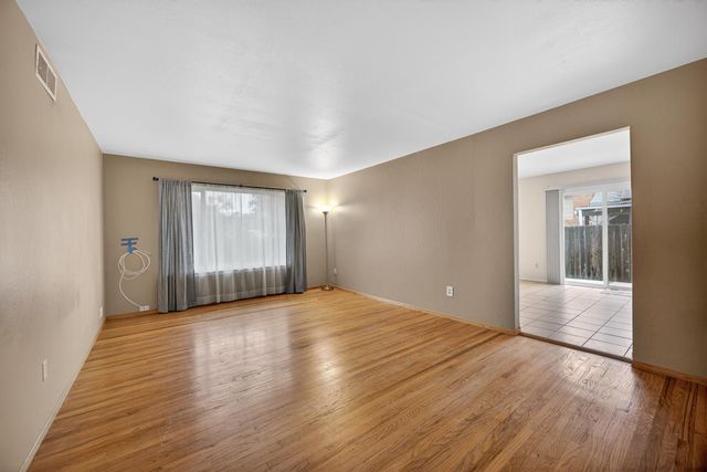 5125 Love Way, Carmichael, CA 95608