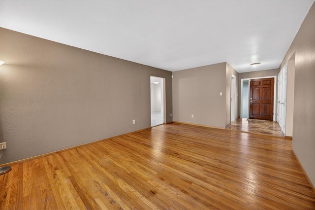 5125 Love Way, Carmichael, CA 95608