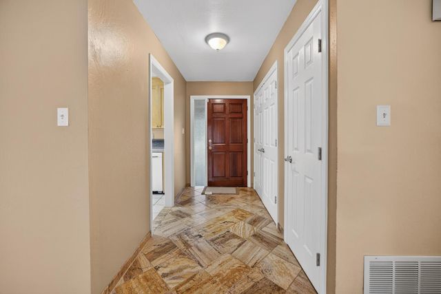 5125 Love Way, Carmichael, CA 95608