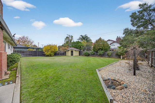 5125 Love Way, Carmichael, CA 95608