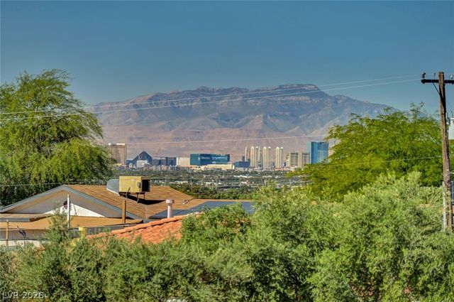 340 North Phyllis Street, Las Vegas, NV 89110