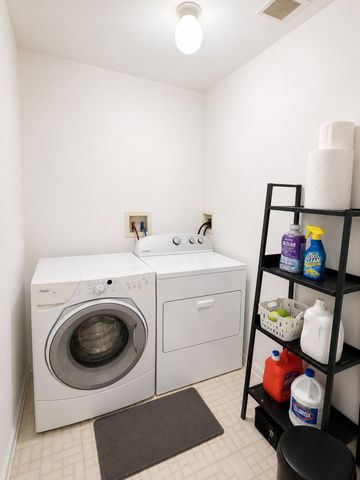 1214 ORLEANS Drive 1214, Mundelein, IL 60060