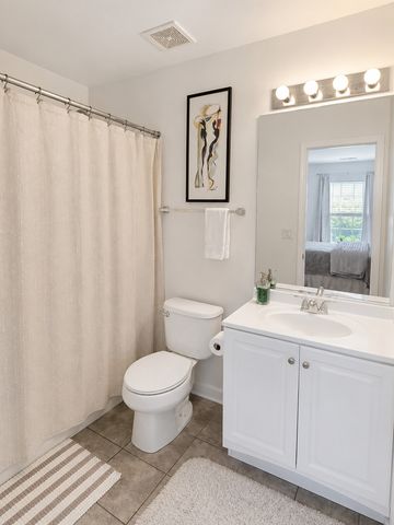 1214 ORLEANS Drive 1214, Mundelein, IL 60060
