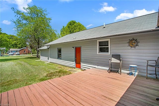 2627 White Pine Drive, Mebane, NC 27302