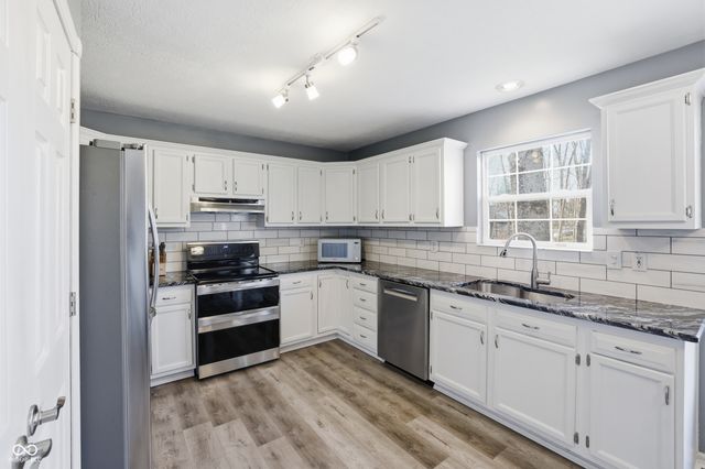 30 Victory Hill, Coatesville, IN 46121