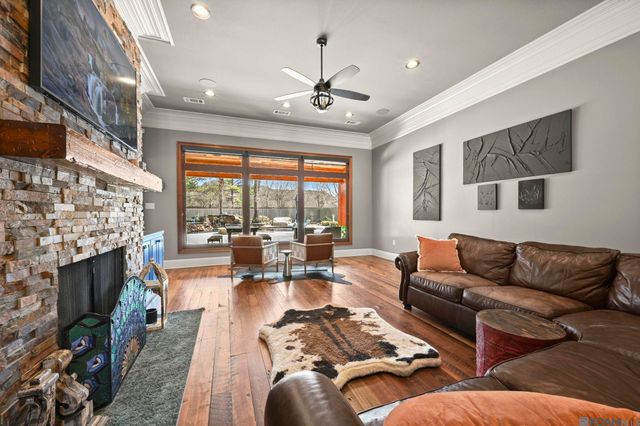 4505 Bluebonnet Rd, Saint George, LA 70809