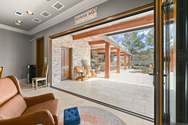 4505 Bluebonnet Rd, Saint George, LA 70809