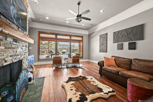 4505 Bluebonnet Rd, Saint George, LA 70809