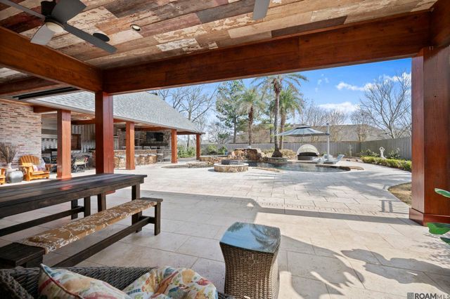 4505 Bluebonnet Rd, Saint George, LA 70809