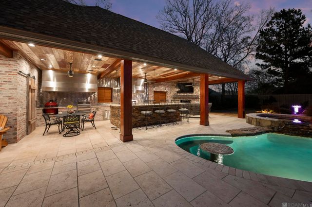 4505 Bluebonnet Rd, Saint George, LA 70809