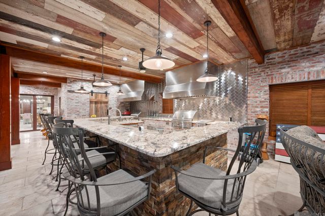 4505 Bluebonnet Rd, Saint George, LA 70809