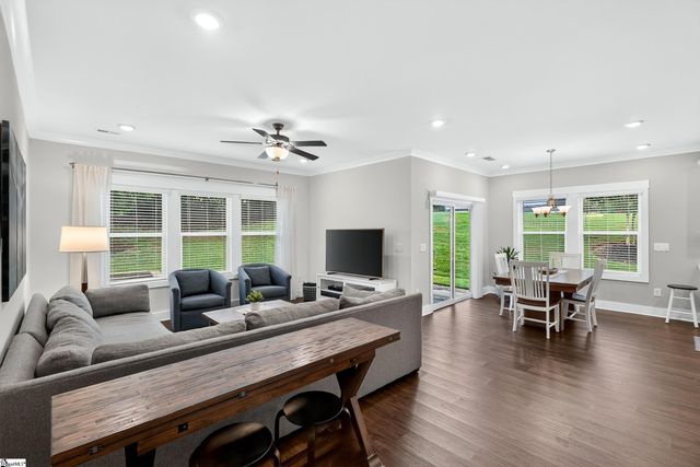 2 Yorkmont Way, Greer, SC 29651
