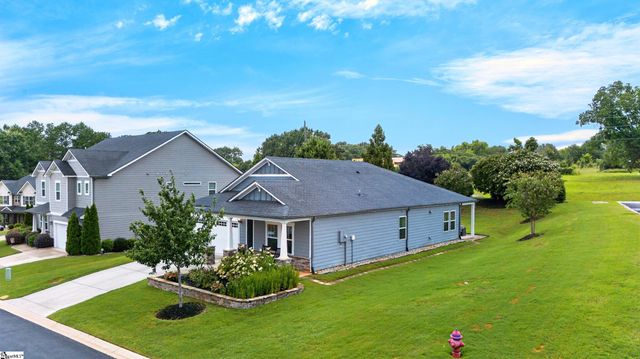 2 Yorkmont Way, Greer, SC 29651