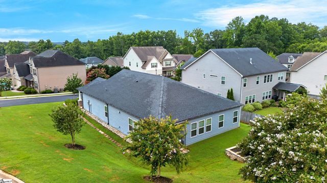 2 Yorkmont Way, Greer, SC 29651