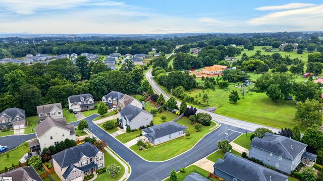 2 Yorkmont Way, Greer, SC 29651