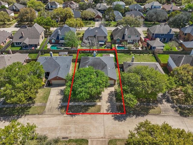 5115 Cherry Blossom Drive, League City, TX 77573