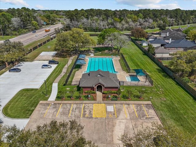 5115 Cherry Blossom Drive, League City, TX 77573