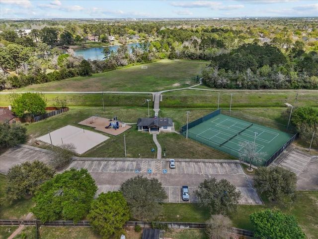 5115 Cherry Blossom Drive, League City, TX 77573