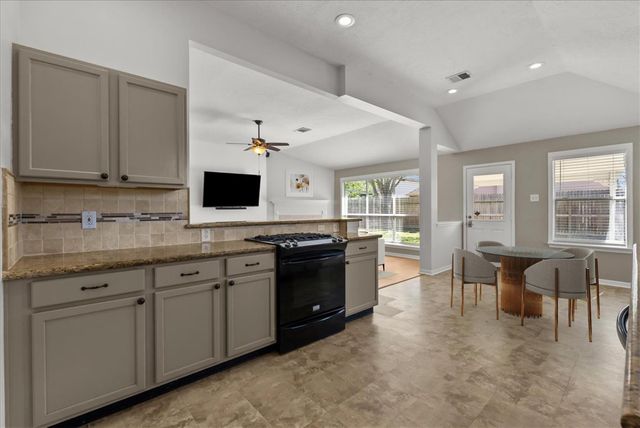 5115 Cherry Blossom Drive, League City, TX 77573