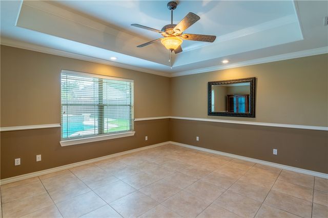 1904 Santa Rosa Dr, Alice, TX 78332