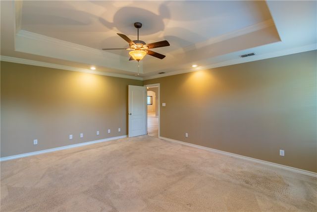 1904 Santa Rosa Dr, Alice, TX 78332