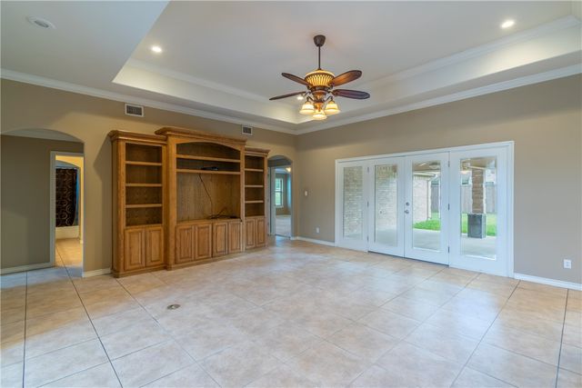 1904 Santa Rosa Dr, Alice, TX 78332