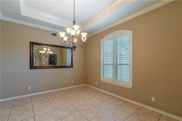 1904 Santa Rosa Dr, Alice, TX 78332