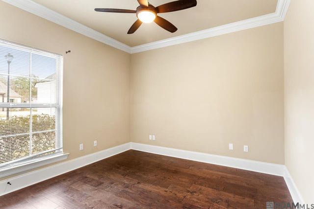 8272 Valencia Ct, Baton Rouge, LA 70820