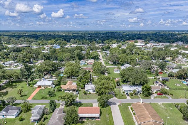 5207 10TH STREET, Zephyrhills, FL 33542