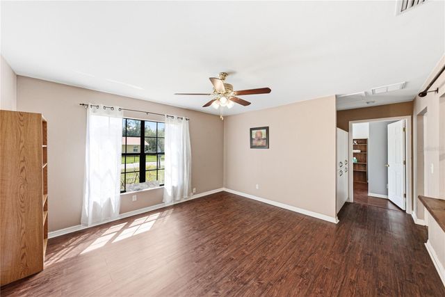 5207 10TH STREET, Zephyrhills, FL 33542