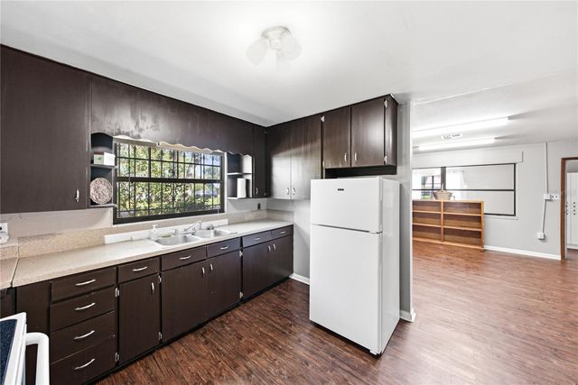 5207 10TH STREET, Zephyrhills, FL 33542