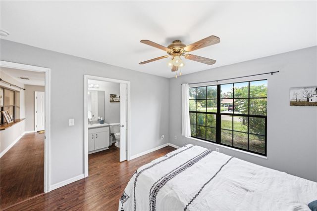 5207 10TH STREET, Zephyrhills, FL 33542