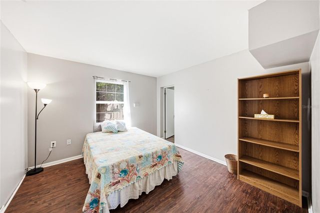 5207 10TH STREET, Zephyrhills, FL 33542