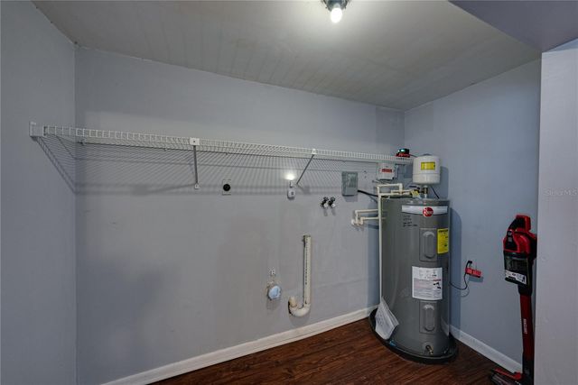 5207 10TH STREET, Zephyrhills, FL 33542