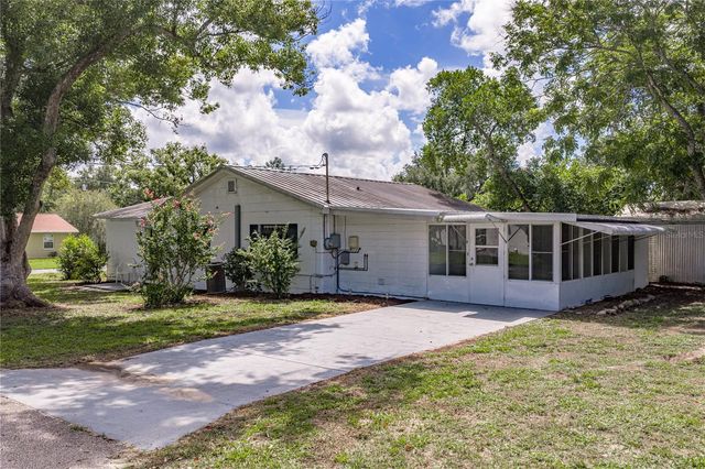 5207 10TH STREET, Zephyrhills, FL 33542