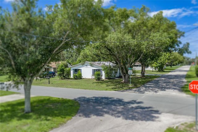 5207 10TH STREET, Zephyrhills, FL 33542