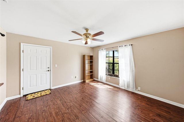 5207 10TH STREET, Zephyrhills, FL 33542