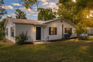 5207 10TH STREET, Zephyrhills, FL 33542