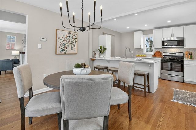 578 Moreland Drive, Mt Lebanon, PA 15243