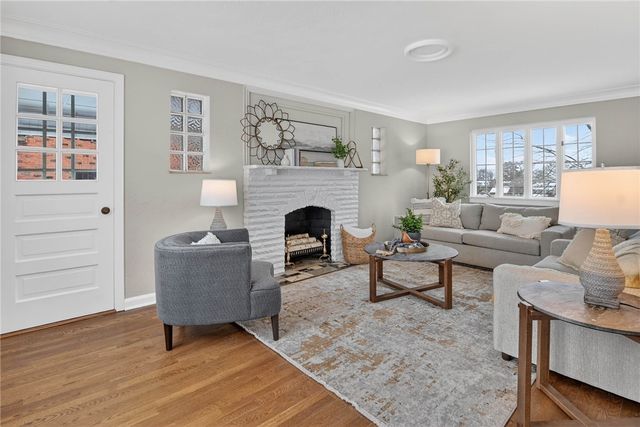 578 Moreland Drive, Mt Lebanon, PA 15243