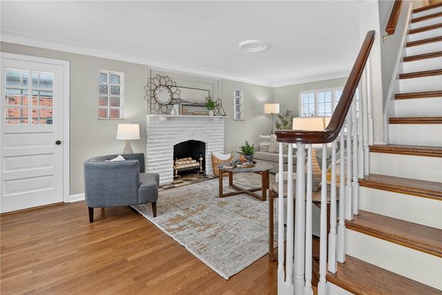 578 Moreland Drive, Mt Lebanon, PA 15243