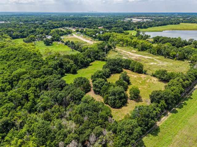 1900 Haymarket Road, Dallas, TX 75253
