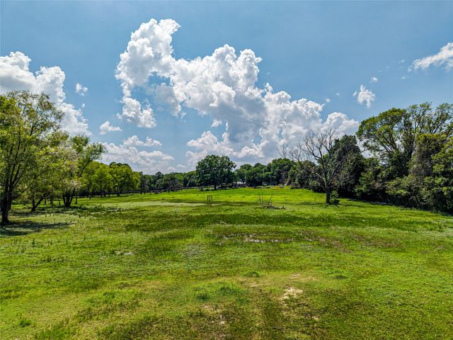 1900 Haymarket Road, Dallas, TX 75253